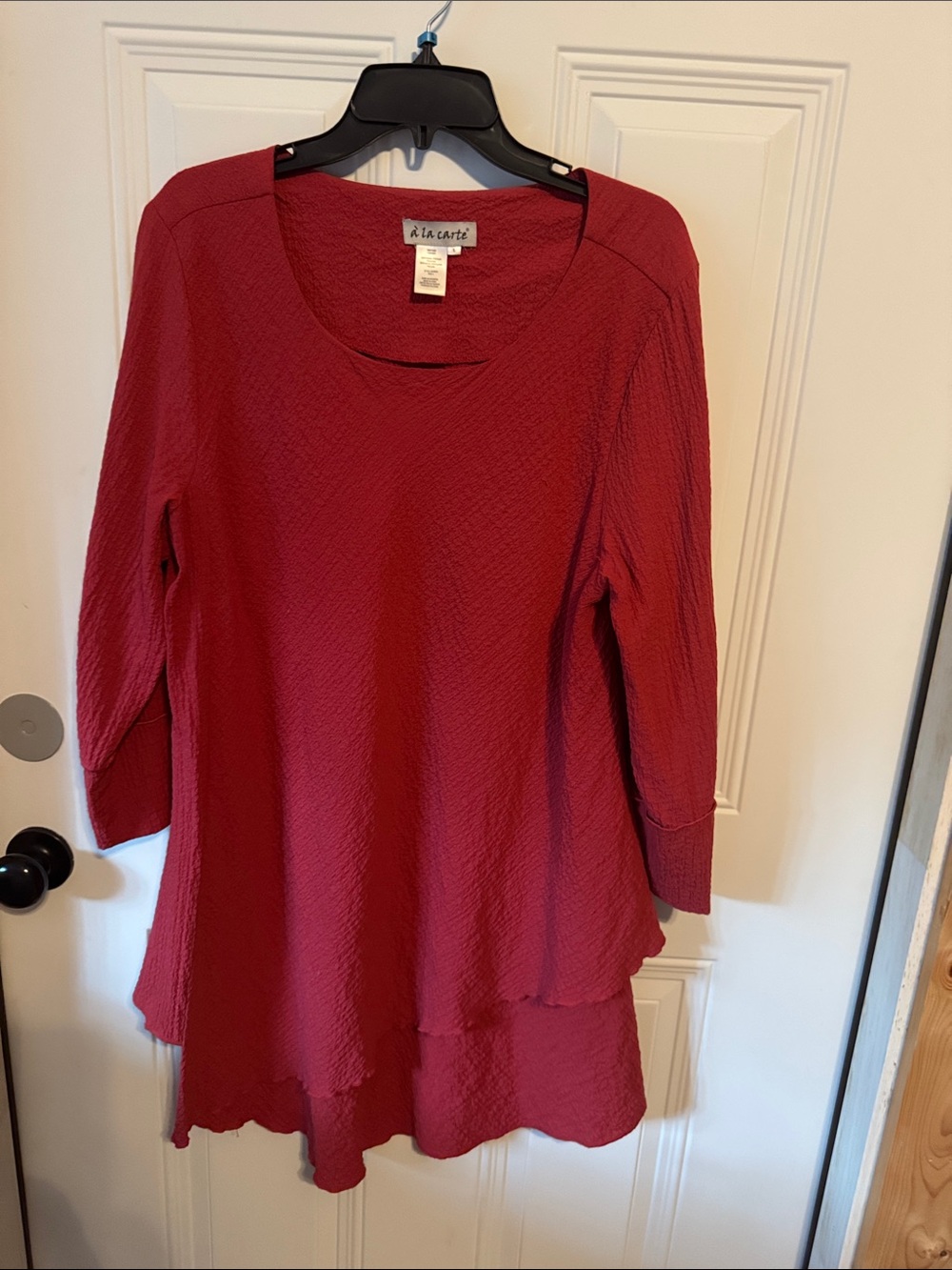 A la Carte Women's Raspberry Scoop Neck Tunic